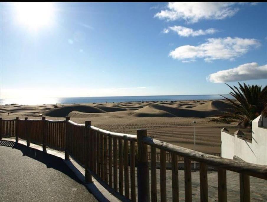 Step To Yumbo Apartment Maspalomas  Bagian luar foto